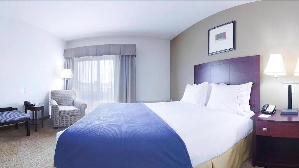 Holiday Inn Express Hotel & Suites Antigo By Ihg Esterno foto