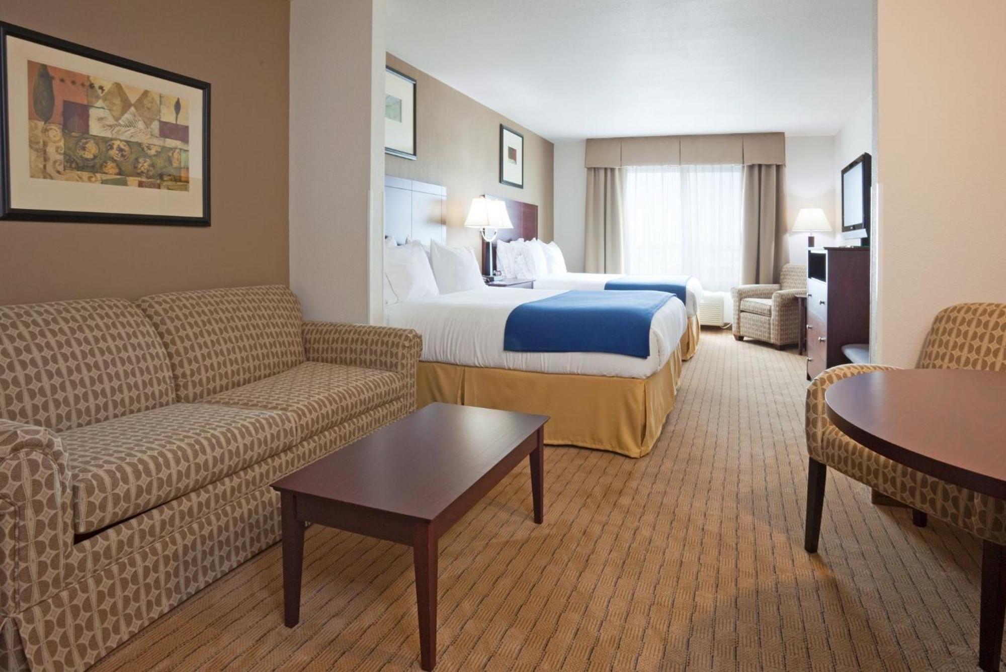 Holiday Inn Express Hotel & Suites Antigo By Ihg Esterno foto